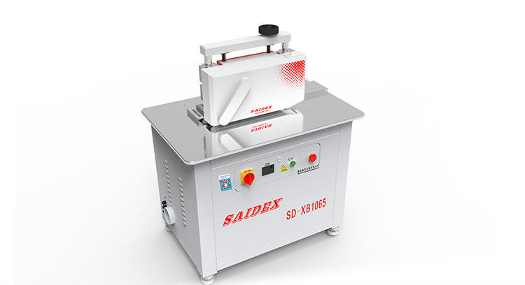 Fábrica China XB1065 Realiza Biselado a 30 y 45 Grados y Bordes Rectos con Máquina Automática de Biselado y Pulido de Acrílico