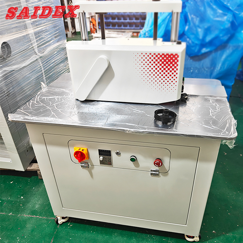 OEM 280kg con refrigeración por agua 2.5kW Potencia 45 grados Máquina de recorte de bisel acrílico Máquina de acrilamiento acrílico